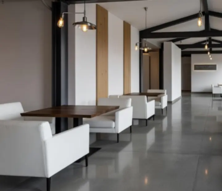Interijer Seafarers casino restorana u modernom loft stilu s industrijskim detaljima.